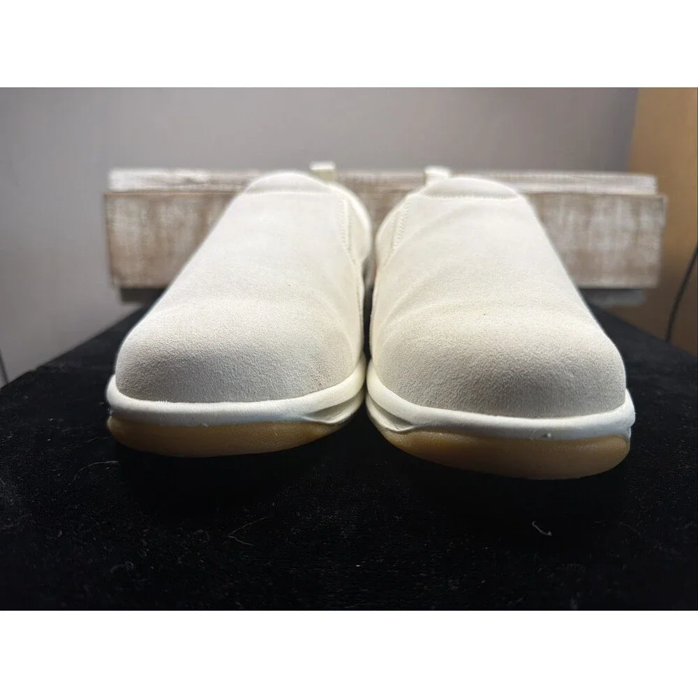 Lands' End Women's Cream Suede Slip On Sneakers/Shoes Sz 7.5 NWOB